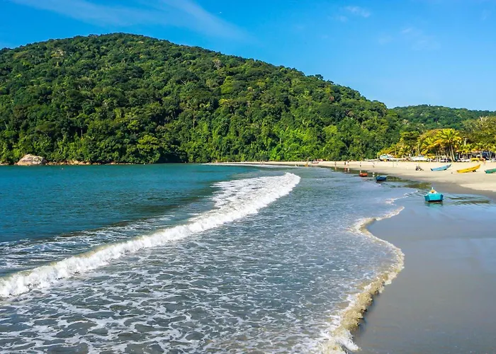 Apartamento 100 metros da praia Perequê-Açu Ubatuba Condomínio Ubamar